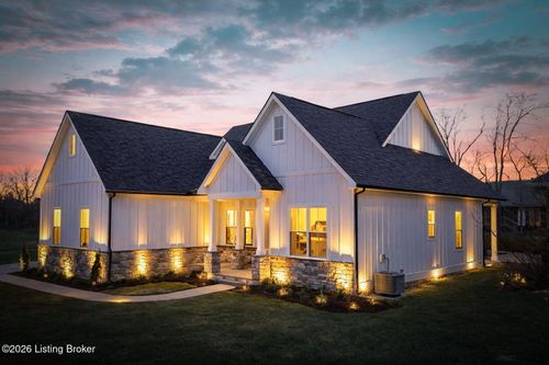 204 Cherokee Dr, Shelbyville, KY, 40065-2909 | Card Image