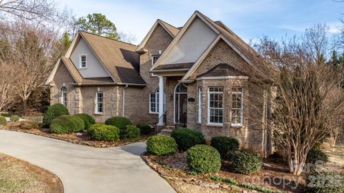 2301 Willow Creek Dr, Newton, NC, 28658-4223 | Card Image