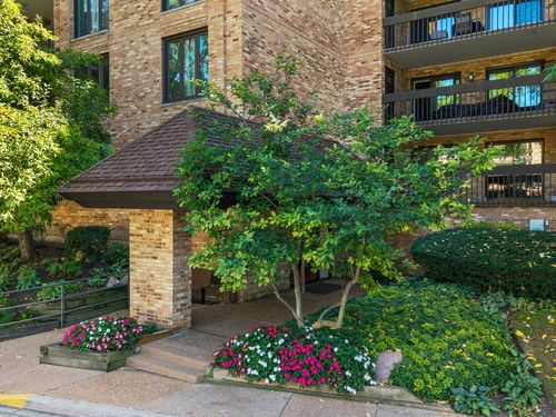 310-1671 Mission Hills Rd, Northbrook, IL, 60062-5735 | Card Image