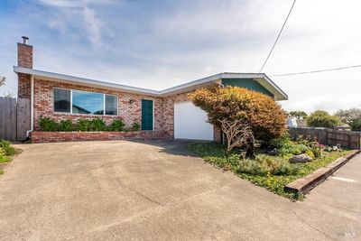 410 S Harrison St, House other with 2 bedrooms, 1 bathrooms and 2 parking in Fort Bragg CA | Image 1