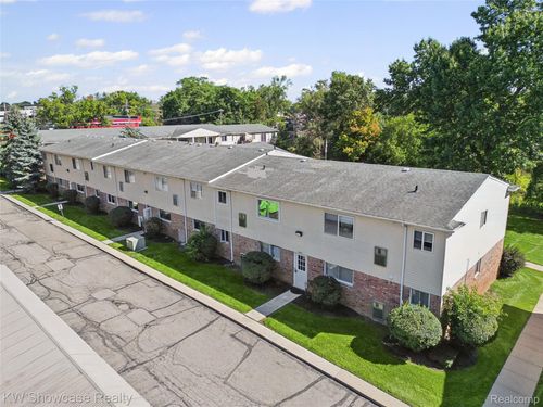 206-5283 Highland Rd, Waterford, MI, 48327-1940 | Card Image