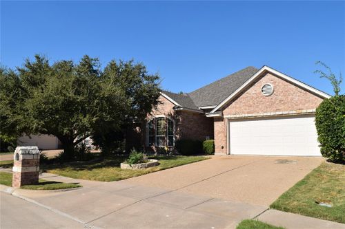 1004 Greenbriar Court, Saginaw, TX, 76179 | Card Image