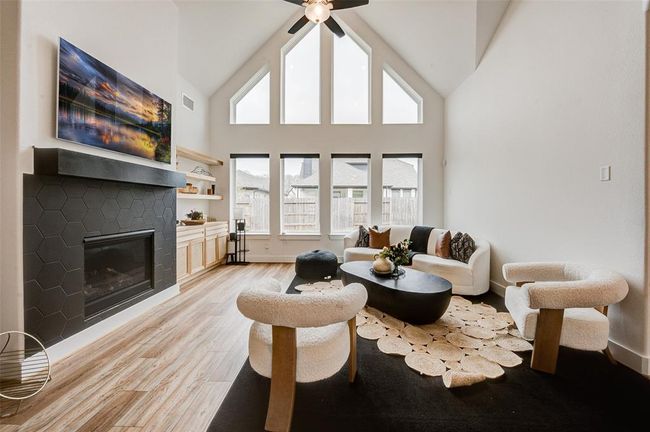 Great Room | Image 13