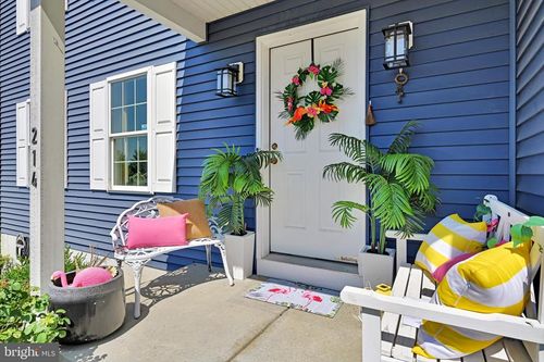 214 Loghes Dr, MANHEIM, PA, 17545-9017 | Card Image