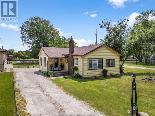 327 W. Belle River Road, Lakeshore, ON, N8L1E4 | Card Image