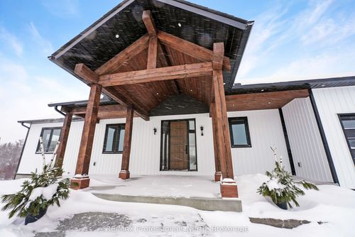 1058 Piper Glen Rd, Minden, ON, K0M2K0 | Card Image