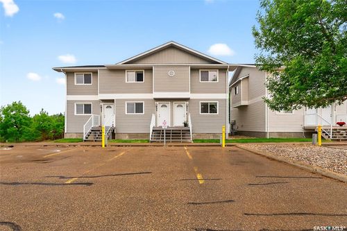 321-851 Chester Rd, Moose Jaw, SK, S6J0A4 | Card Image