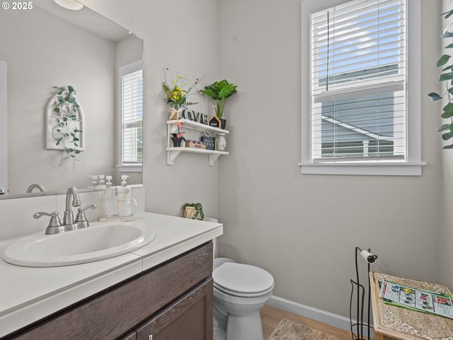 277 S 7 Th St, House other with 5 bedrooms, 3 bathrooms and 3 parking in Carlton OR | Image 22