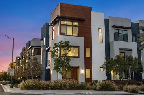 430 Transport, Tustin, CA, 92782-3761 | Card Image