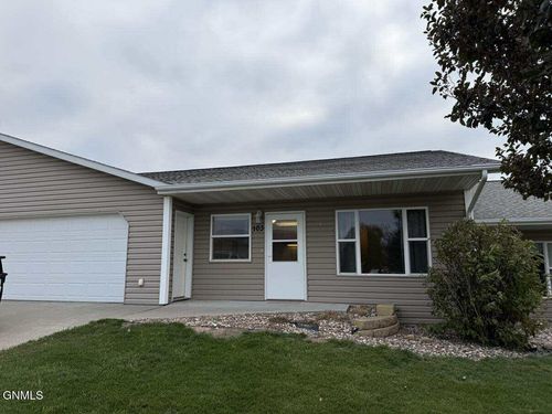 103 Hazelminer Ave S, Center, ND, 58530 | Card Image