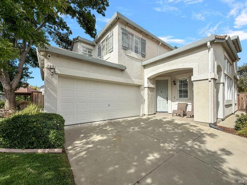 738 Marsh Pl, Fairfield, CA, 94533-8819 | Card Image