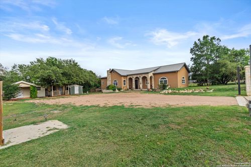 3205 Puter Creek Rd, Spring Branch, TX, 78070 | Card Image