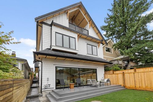 2-2247 Parker Street, Vancouver, BC, V5L2L8 | Card Image