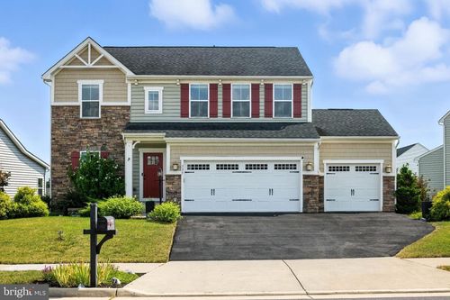 135 Skipper Dr, LAKE FREDERICK, VA, 22630-2249 | Card Image