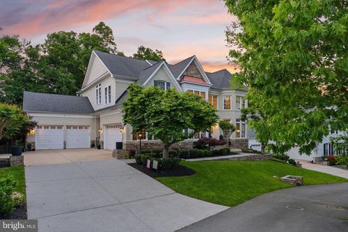 18919 Canoe Landing Ct, LEESBURG, VA, 20176-8218 | Card Image