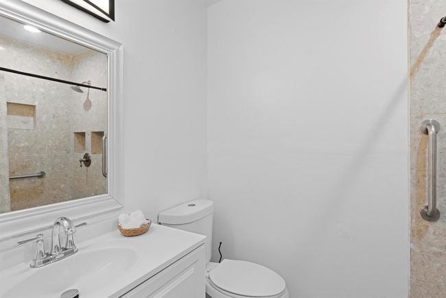 733 Se Academy Ln, House other with 2 bedrooms, 2 bathrooms and null parking in Port St. Lucie FL | Image 19