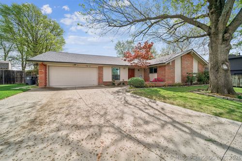 9409 S 69th East Avenue, Tulsa, OK, 74133 | Card Image