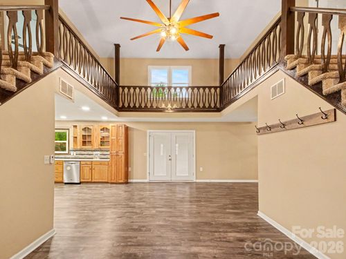3361 47th Avenue Pl Ne, Hickory, NC, 28601-9713 | Card Image