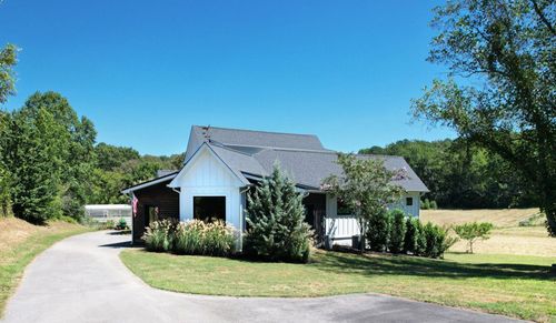 5531 Blue Springs Rd, Cleveland, TN, 37311-8869 | Card Image
