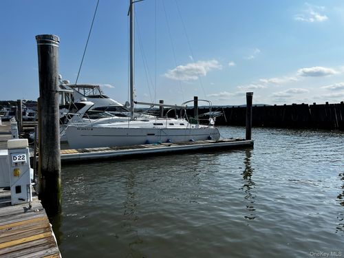 D-20 Half Moon Bay Marina, Cortlandt, NY, 10520 | Card Image