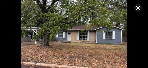 711 Saint Thomas Dr, Athens, TX, 75751-3326 | Card Image