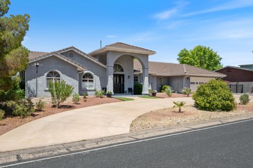 985 E Fort Pierce Dr, St. George, UT, 84790-8810 | Card Image