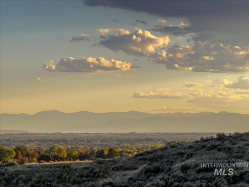 5735 Willow Creek Rd, Eagle, ID, 83616-2025 | Card Image