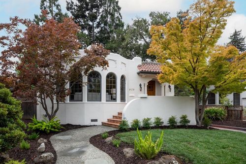 930 Rosewood Dr, San Mateo, CA, 94401-4215 | Card Image