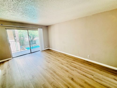 204-2600 Penny Ln, Austin, TX, 78757-7604 | Card Image
