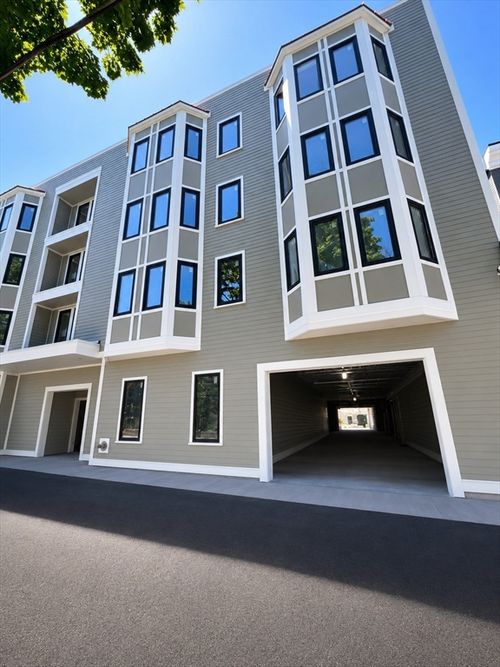 304-207 Tudor Street, Boston, MA, 02127 | Card Image