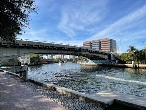 apt-3507-185 Sw 7th St, Miami, FL, 33130-2983 | Card Image
