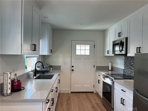 3593 Thor Ave, Los Alamitos, CA, 90720-3928 | Card Image