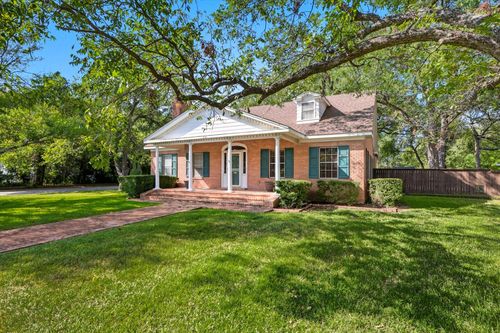 401 Craig St, Hillsboro, TX, 76645-2212 | Card Image
