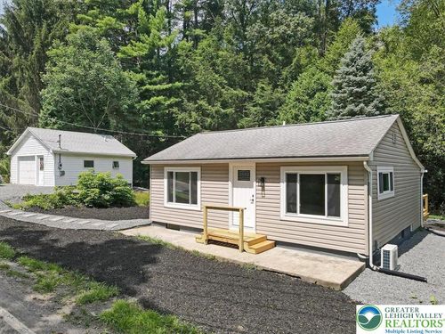 1126 Packerton Dam Dr, Lehighton, PA, 18235-9586 | Card Image