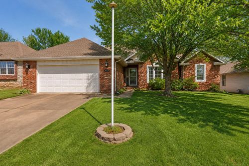 442 S Yellowwood Dr, Springfield, MO, 65809-3312 | Card Image
