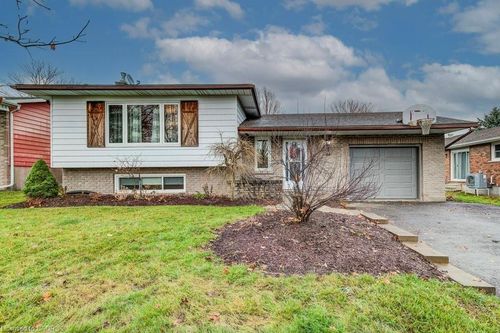 44 Reiner Cres, Wellesley, ON, N0B2T0 | Card Image