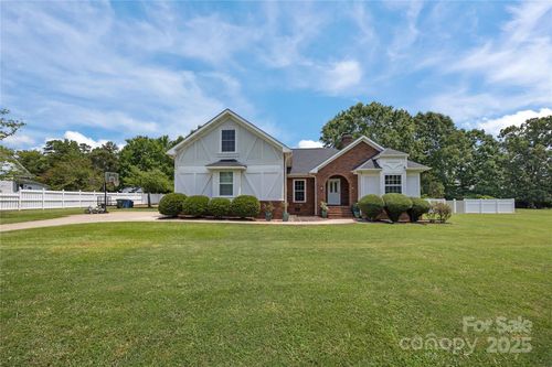 4116 Hoodridge Ln, Mint Hill, NC, 28227-9327 | Card Image