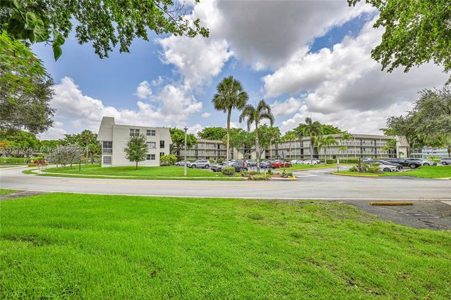 APT-303 - 9401 Lime Bay Blvd, Condo with 2 bedrooms, 2 bathrooms and null parking in Tamarac FL | Image 18