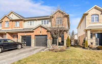 39 Redcedar Cres, Home with 3 bedrooms, 3 bathrooms and 2 parking in Stoney Creek ON | Image 1