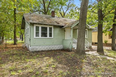 3012 9th Street, House other with 2 bedrooms, 1 bathrooms and null parking in Muskegon MI | Image 2