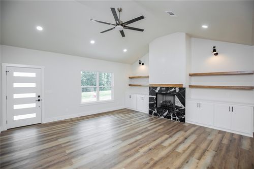 17877 W Hwy 12, Rogers, AR, 72756 | Card Image