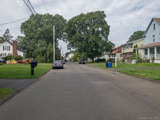 Neighborhood | Image 18