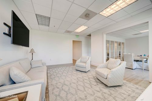 c-214-4300 Legendary Dr, Destin, FL, 32541-8604 | Card Image