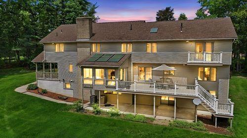 27 Lady Slipper Cir, Westfield, MA, 01085-4581 | Card Image