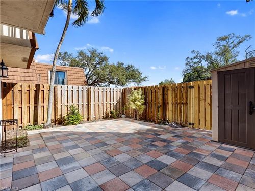 apt-4-1430 Park Shore Cir, FORT MYERS, FL, 33901-9633 | Card Image