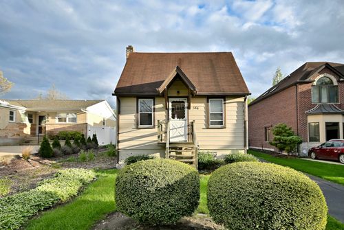 586 W Armitage Avenue, Elmhurst, IL, 60126 | Card Image