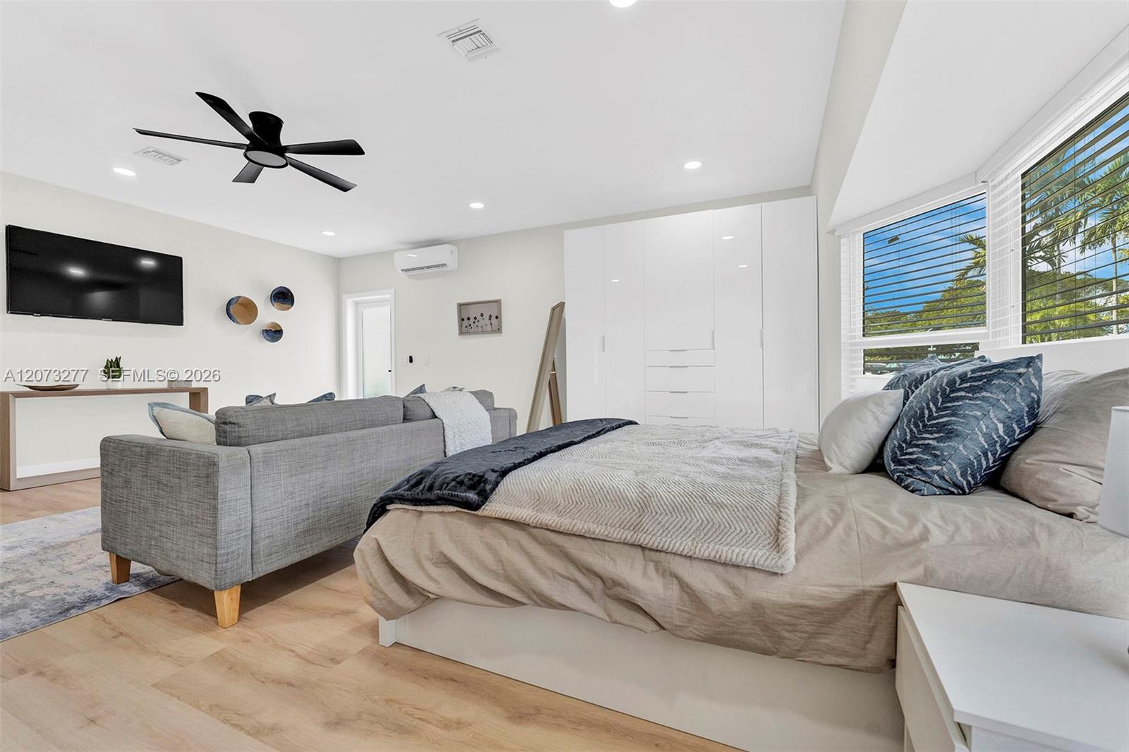 Residential Lease in Sunrise 5