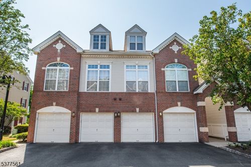 172 Riverwalk Way, Clifton, NJ, 07014-1731 | Card Image