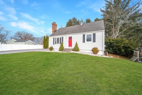 49 Pennsylvania Ave, Oakdale, CT, 06370-1548 | Card Image