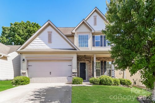 2104 Verde Creek Rd, Charlotte, NC, 28214-3141 | Card Image